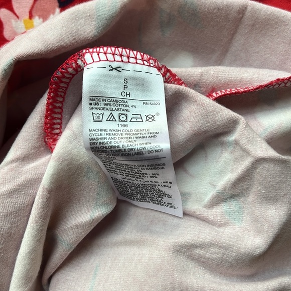 Old Navy Floral Print Maternity Dress - Picture 7 of 8